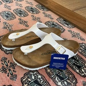 New with Tag Birkenstock Womens Gizeh White Patent Sandal